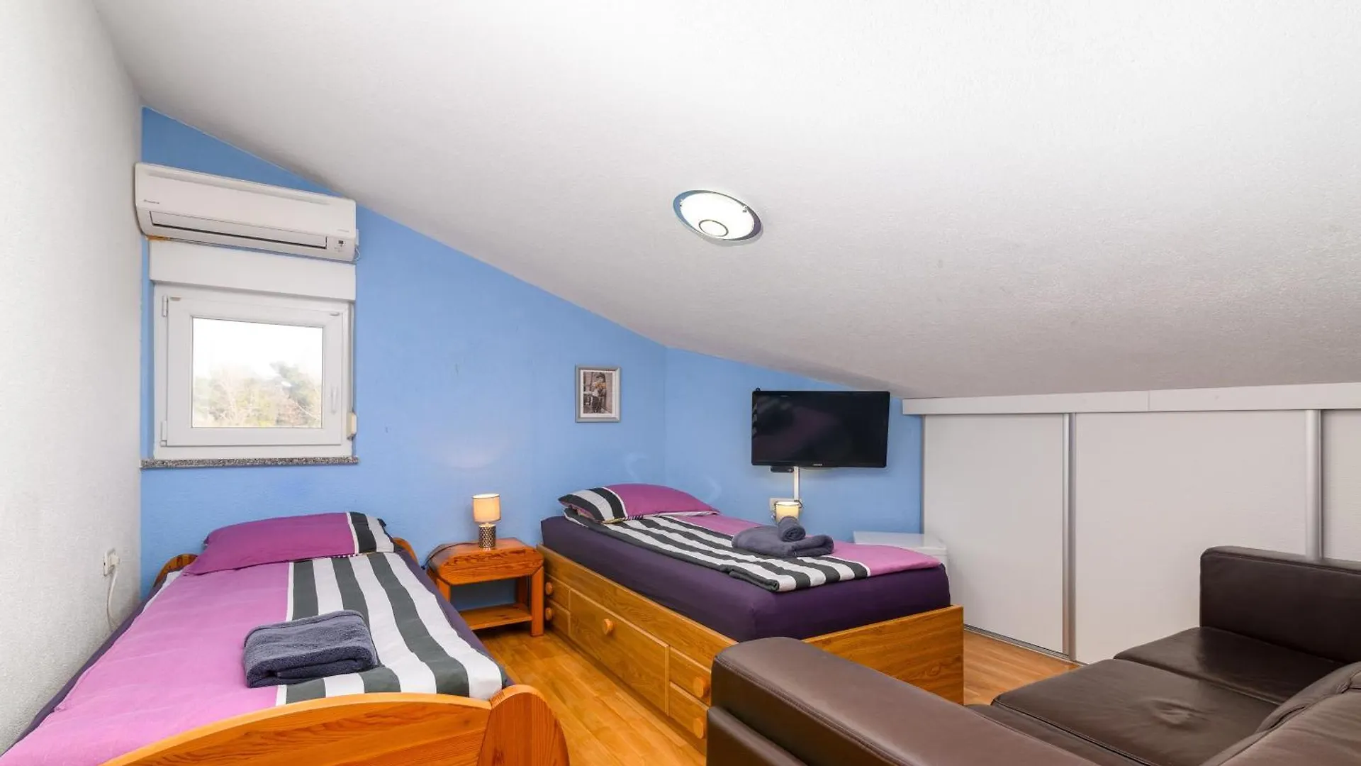 Holiday home Holiday House With A Parking Space Medulin - 13655